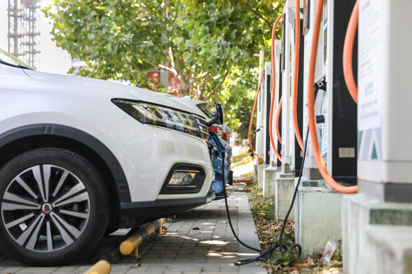 Welk onderhoud moeten elektrische voertuigen doen?